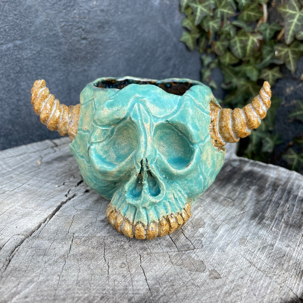 Skullcrusher Planter in Entombed Turquoise